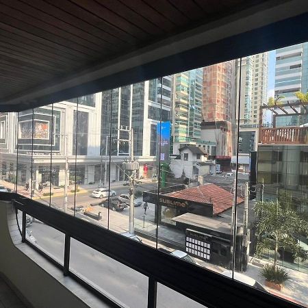 Apartamento Na Melhor Localizacao Da Meia Praia Итапема Экстерьер фото