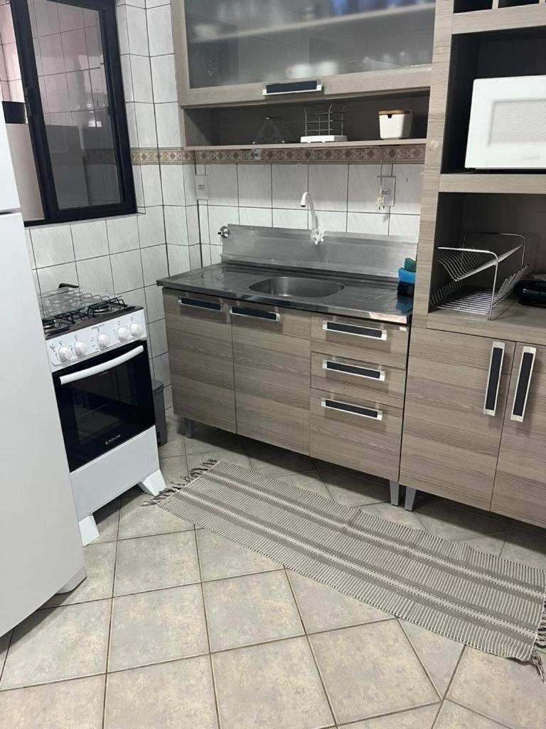 Apartamento Na Melhor Localizacao Da Meia Praia Итапема Экстерьер фото